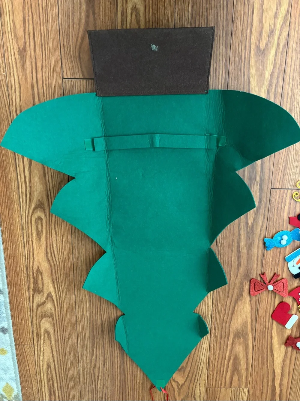 Felt Christmas Tree with Ornaments and Storage Bag